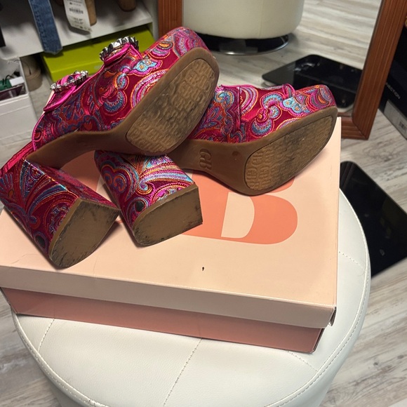Gianni Bini Pink Paisley Mules with Rhinestone Buckle - Picture 10 of 12